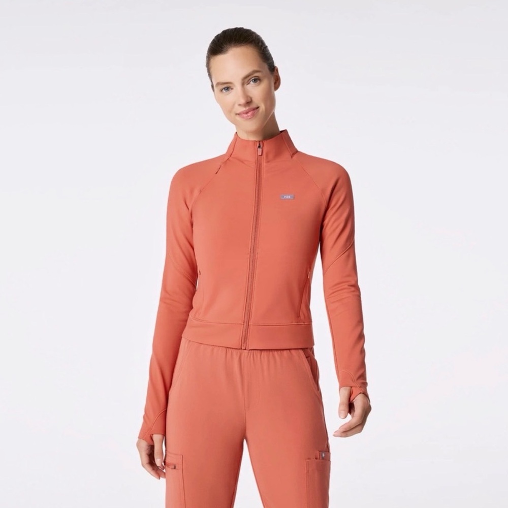 NEW Figs Contourknit Short Scrub Jacket (Spiced Cider)